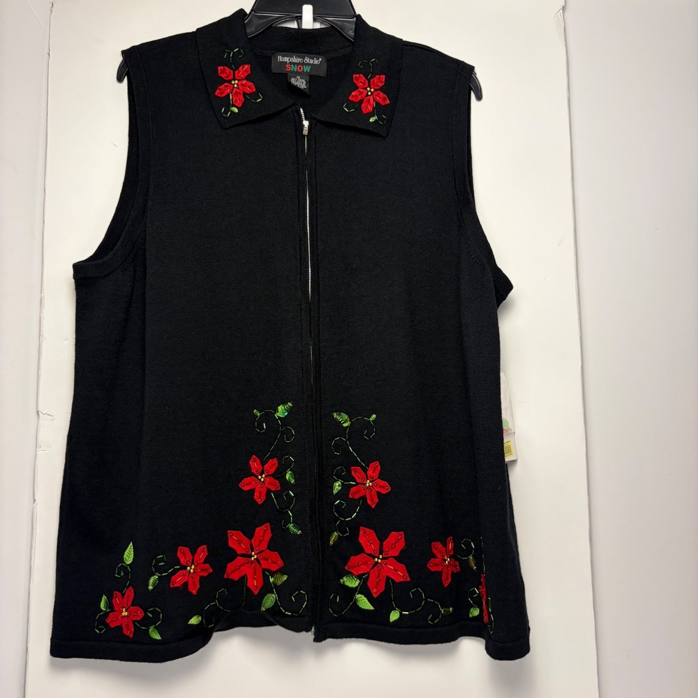 Hampshire Studio Snow Womens 1X Black‎ Poinsettia Floral Beaded Zip Sweater Vest